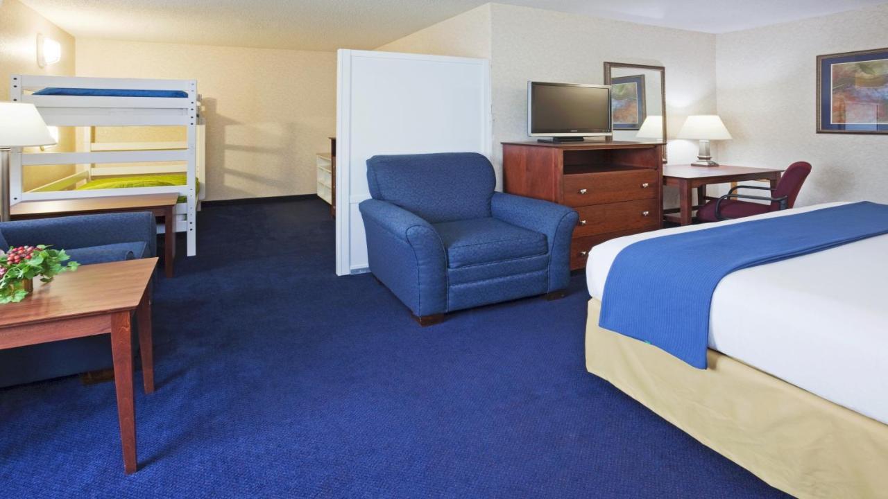 Holiday Inn Express Deforest By Ihg Extérieur photo