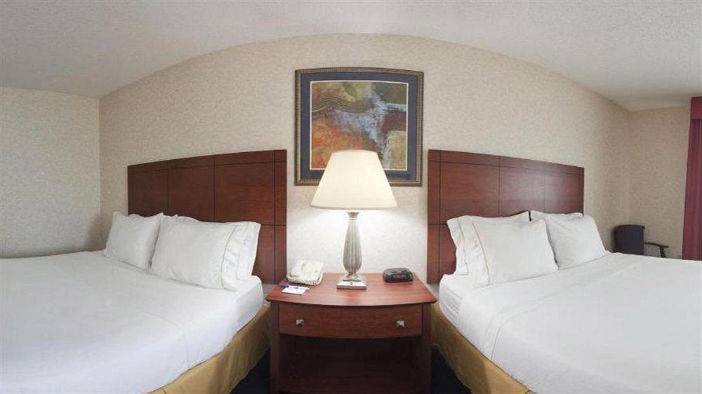 Holiday Inn Express Deforest By Ihg Extérieur photo